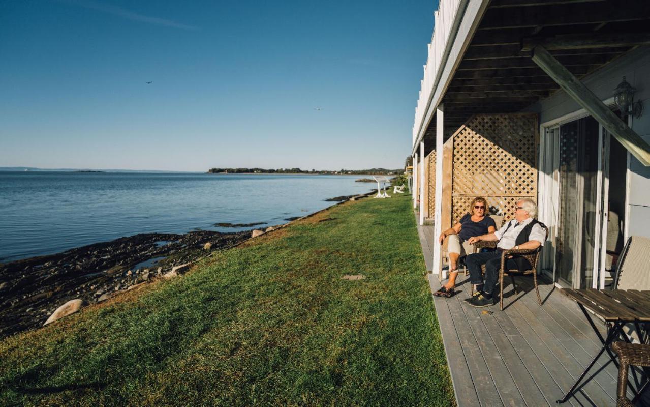 Auberge Sur Mer Notre-Dame-du-Portage Eksteriør billede