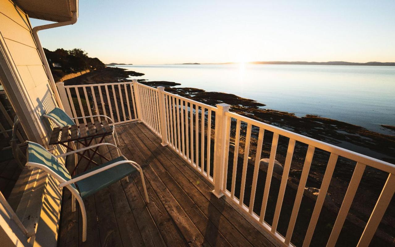 Auberge Sur Mer Notre-Dame-du-Portage Eksteriør billede